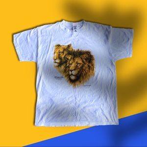 Vintage 90s African lion T- shirt 🦁